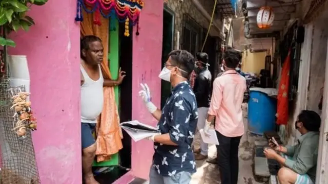 மும்பைக்கு கொரோனா வந்தது எப்படி? தாராவி போன்ற குடிசைப் பகுதிகளில் நிலை என்ன?