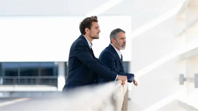 మనిషిలో అంతర్గతంగా ఉండే వివక్షల్లో ఎత్తు పట్ల ఆసక్తి ఒకటి