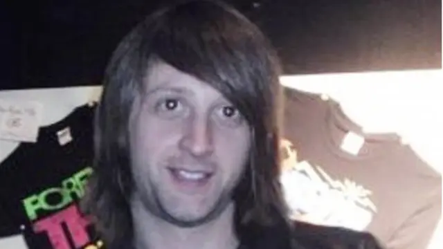 連続襲撃事件で死亡した英国人ニック・アレクサンダーさん