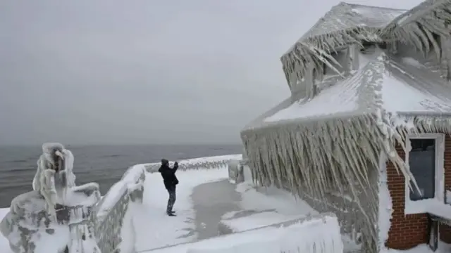 замерлий дім
