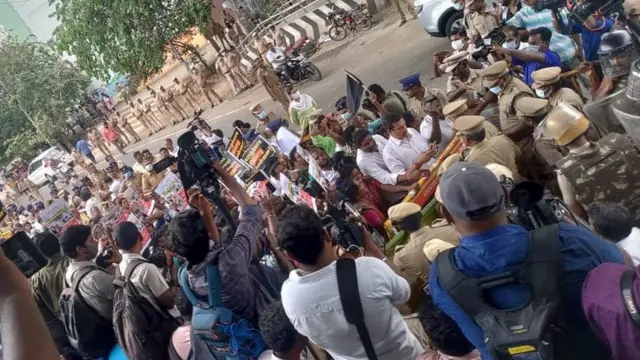 போராட்டம்