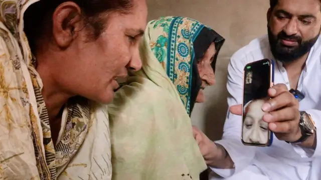 ناصر ملاپ کی ویڈیو اپنے چینل سے نشر کرتے ہیں