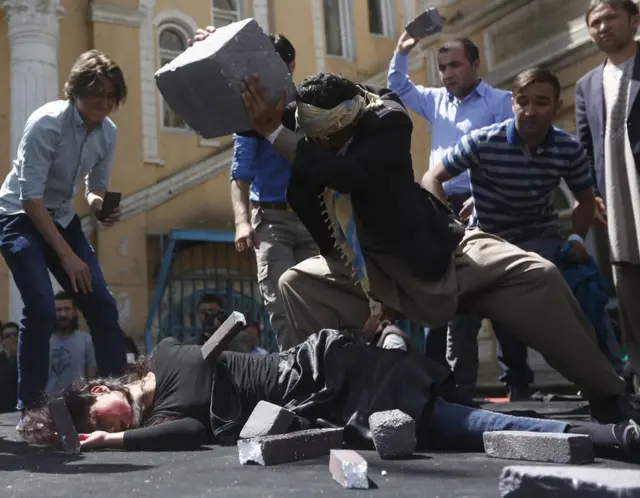 بازسازی صحنه قتل فرخنده