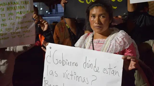 Mujer después del terremoto en México