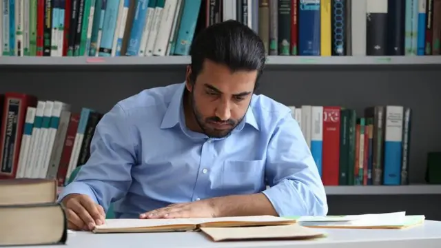 د افغانستان د اټومي انرژۍ عالي ادارې پخوانی رییس ډاکټر محمد تنها