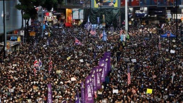香港示威在世界各地的社交平台都成为热话。