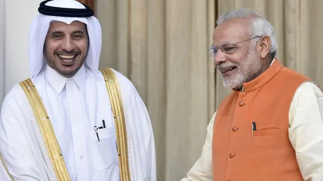 मोदी क़तर के शासक के साथ