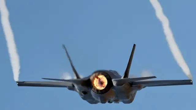 F35
