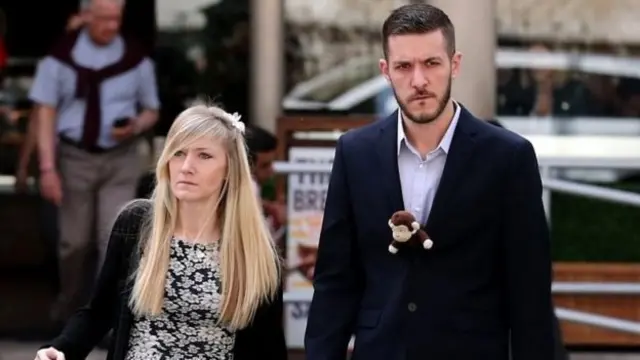 Connie Yates y Chris Gard.