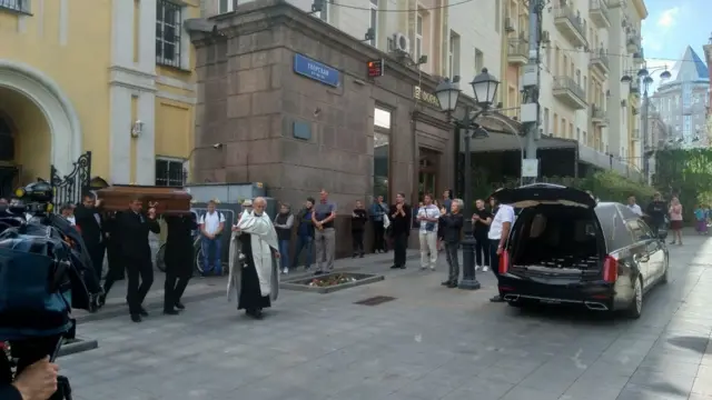 Вынос гроба