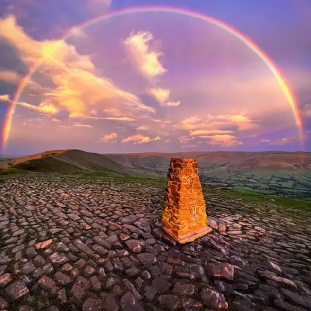 데니 셰퍼드는 이 광경이 "너무나 감동적이었다"라고 했다