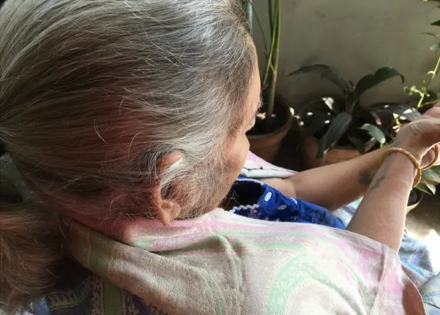 పచ్చబొట్టు సంకెళ్లు