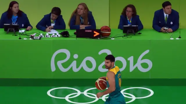 Los jueces de las Olimpiadas tampoco se salvan de los gritos.