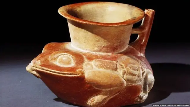 माया आणि इतर देशी समुदायांनी केन टोडला आपल्या शिल्पात जागा दिलीय.