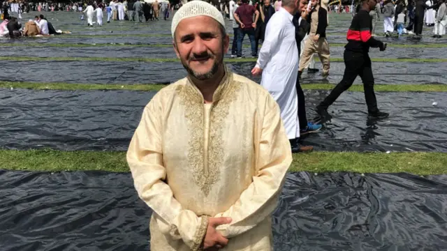 Nordin Tejeur, 44 jir , waxa uu kasoo jeedaa dalka Sweden, balse hadda degan Birmingham