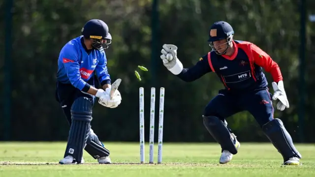 স্টাম্পিং করার একটি চেষ্টা