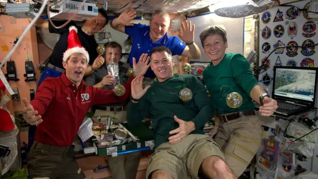 Tripulación en la EEI