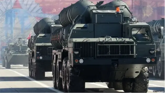 S-400 ट्रिम्फ एअर डिफेंस सिस्टम