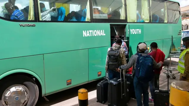 Dadkii laga qaaday garoonka ee la geeyay xarrumaha karantiilka