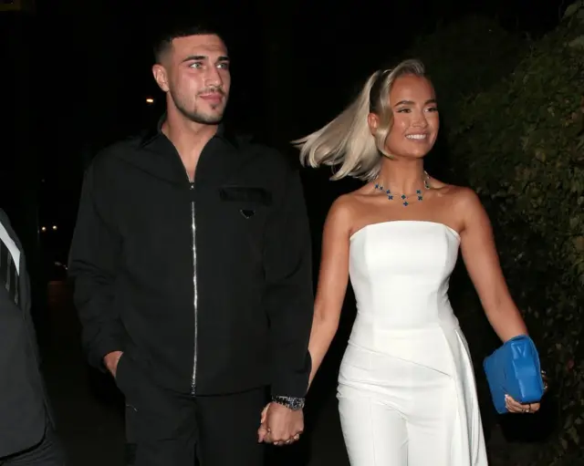 ทอมมี เฟียรี และ มอลลีย์-เมย์ เฮก