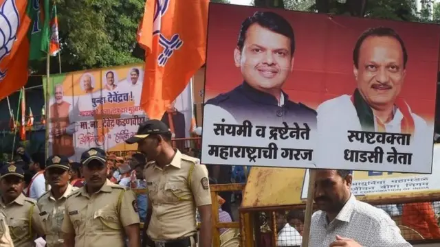 દેવેન્દ્ર ફડણવીસ અને અજિત પવારનું પોસ્ટર