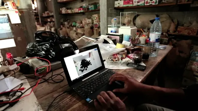 Arheolog Fadel Alatol poslao je slike novčića koje su ribari pronašli stručnjacima u Evropi kako bi potvrdili da su Aleksandrovi dekadrahmi