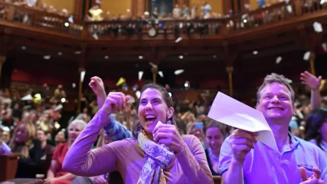El auditorio celebra en los IG Nobel