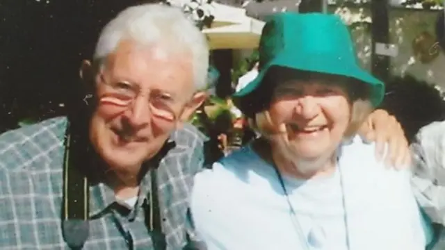 নরমার কাছে চিঠি গুলো এখন থাকলেও তিনি সঠিক সময়ের অপেক্ষা করছেন সেগুলো আবার পড়ার।