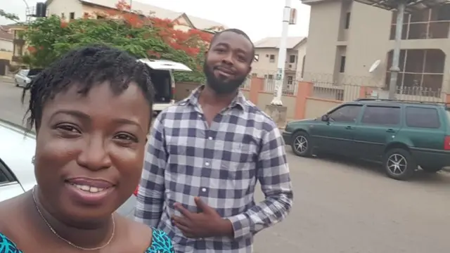 Bukky Shonibare ati awakọ rẹ