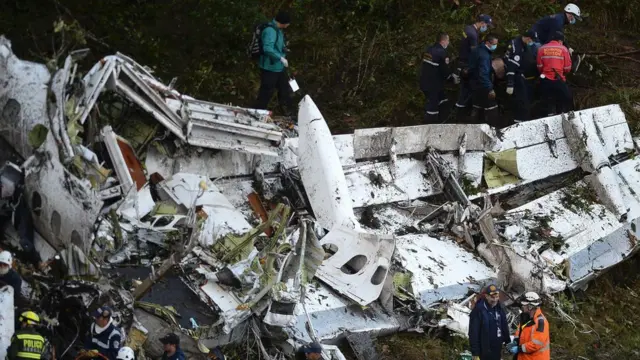 El accidente aéreo dejó 71 muertos y seis sobrevivientes.