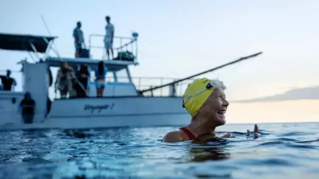 배우 아네트 베닝은 니아드 역을 연기하기 위해 1년 넘게 훈련을 했다