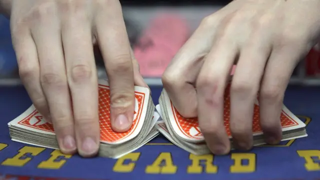 در بریتانیا به ترمیم کابینه 'بُر زدن' میگویند