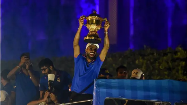 ગુજરાત પાસે આ વખતે ઇંગ્લૅન્ડના જેસન રોય છે તો સાઉથ આફ્રિકાનો ડેવિડ મિલર અને ઑસ્ટ્રેલિયાના મેથ્યુ વેડ છે