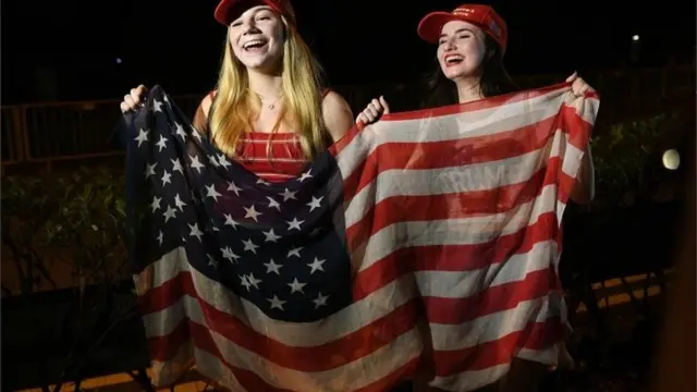 သမ္မတ ထရမ့်နဲ့ မြောက်ကိုရီးယား ခေါင်းဆောင် ကင်ဂျုံအွန်း