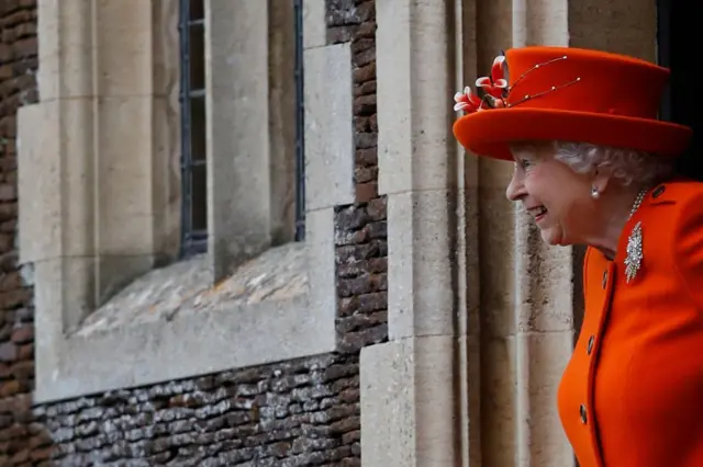 Королева Елизавета после рожедственской службы