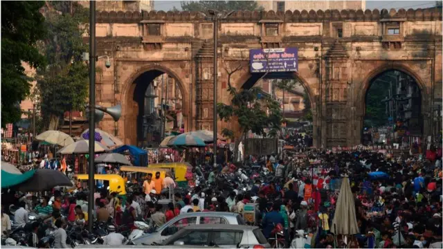 અમદાવાદના બજારમાં ભારે ભીડ