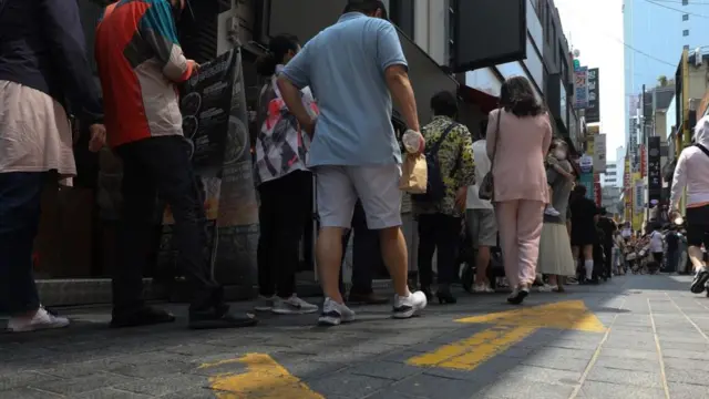 정부가 지정한 다중이용시설 33종은 코로나19 종식때까지 시설별 기본방역수칙을 반드시 준수해야 한다