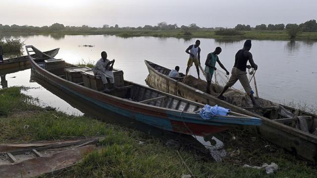 Pescadores no Lago Chade