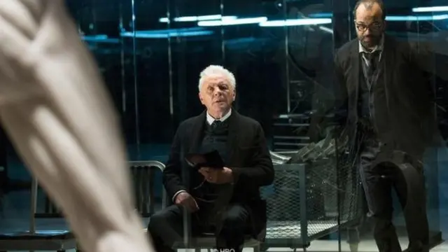 Yana cewa barin irin wadannan shirye-shirye ya fi domin za su bata tarbiyyar mutane