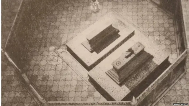 मुमताज आणि शाहजहानची कबर