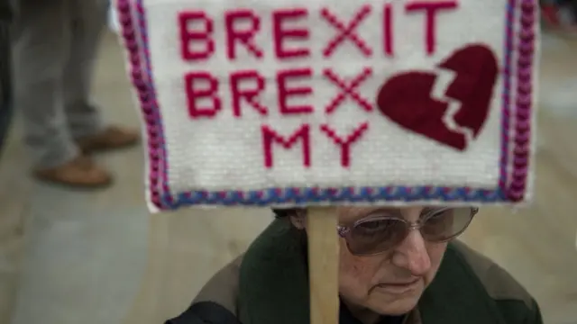 "Brexit kalbimi kırıyor"