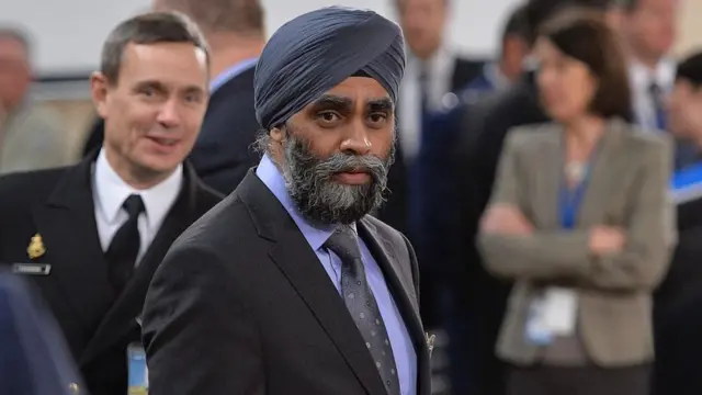 கனடா பாதுகாப்புத்துறை அமைச்சர் ஹர்ஜித் சிங்