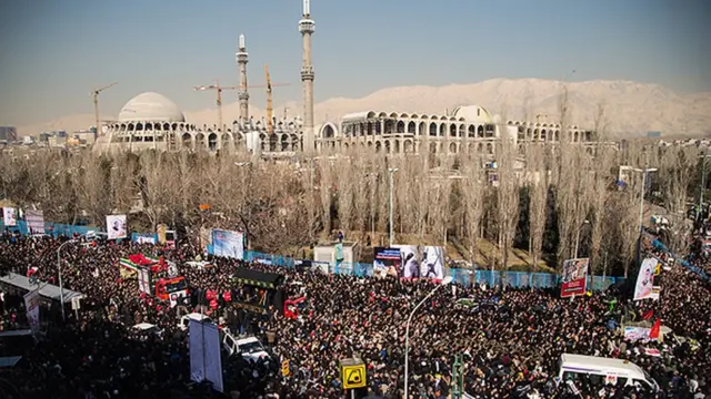 تشییع پیکر آتش نشانان