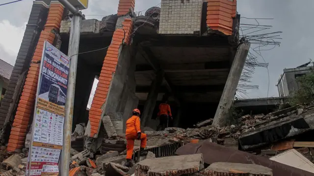 தற்போது ஏற்பட்டுள்ள இந்த பூகம்பத்தால் சுமார் 8,000 பேர் வீடுகளை இழந்துள்ளதாக கணிக்கப்பட்டுள்ளது.