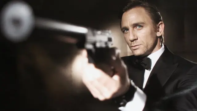 Daniel Craig como James Bond
