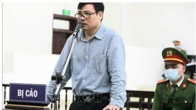Blogger, nhà báo Trương Duy Nhất tại phiên tòa sơ thẩm ngày 9/3.