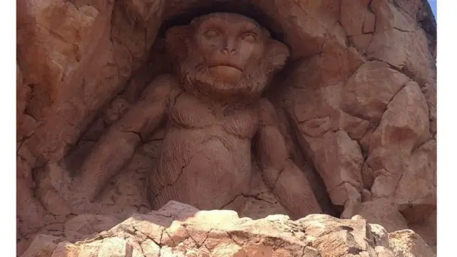 Т. Сарлыкбек уулу: Тапкан каражатымдын 50% дан көбүрөөгү саякатка кетет