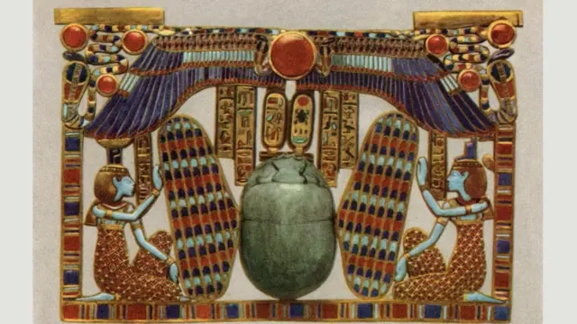 كانت جوزيفين بيكر تعرف باسم "كيلوباترا موسيقى الجاز"