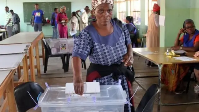 ደሞክራሲ፡ ኣብ እዋን ኮቪድ እውን ናብዮት የድልዮ እዩ