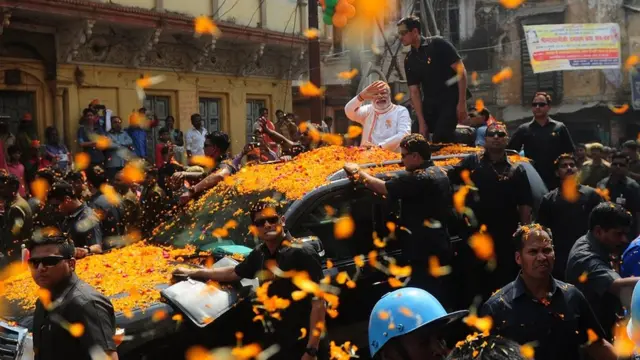 नरेंद्र मोदी